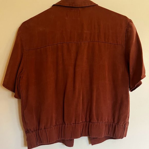 Abercrombie Crop Top with Buttons - Picture 3 of 3